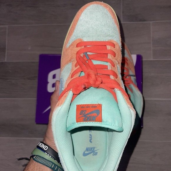 Nike SB Dunk Low Orange Emerald Rise - Picture 3 of 5